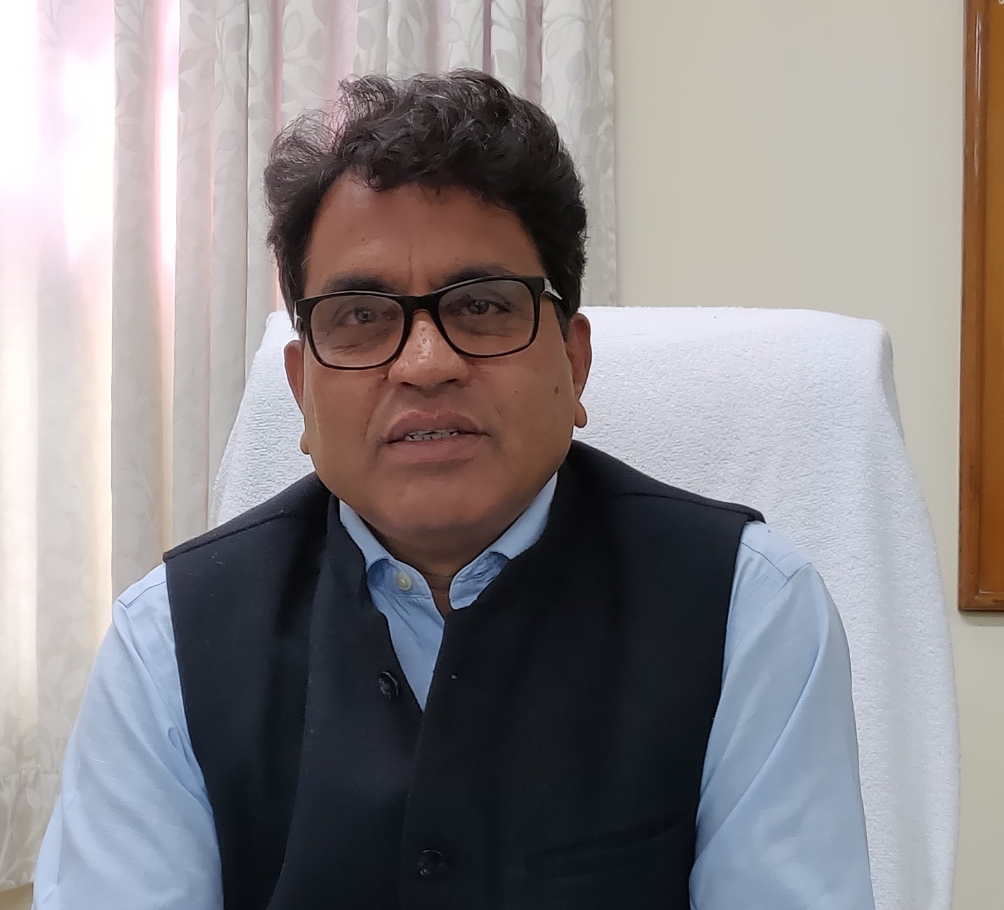 Photo of Prof. Heeraman Tiwari